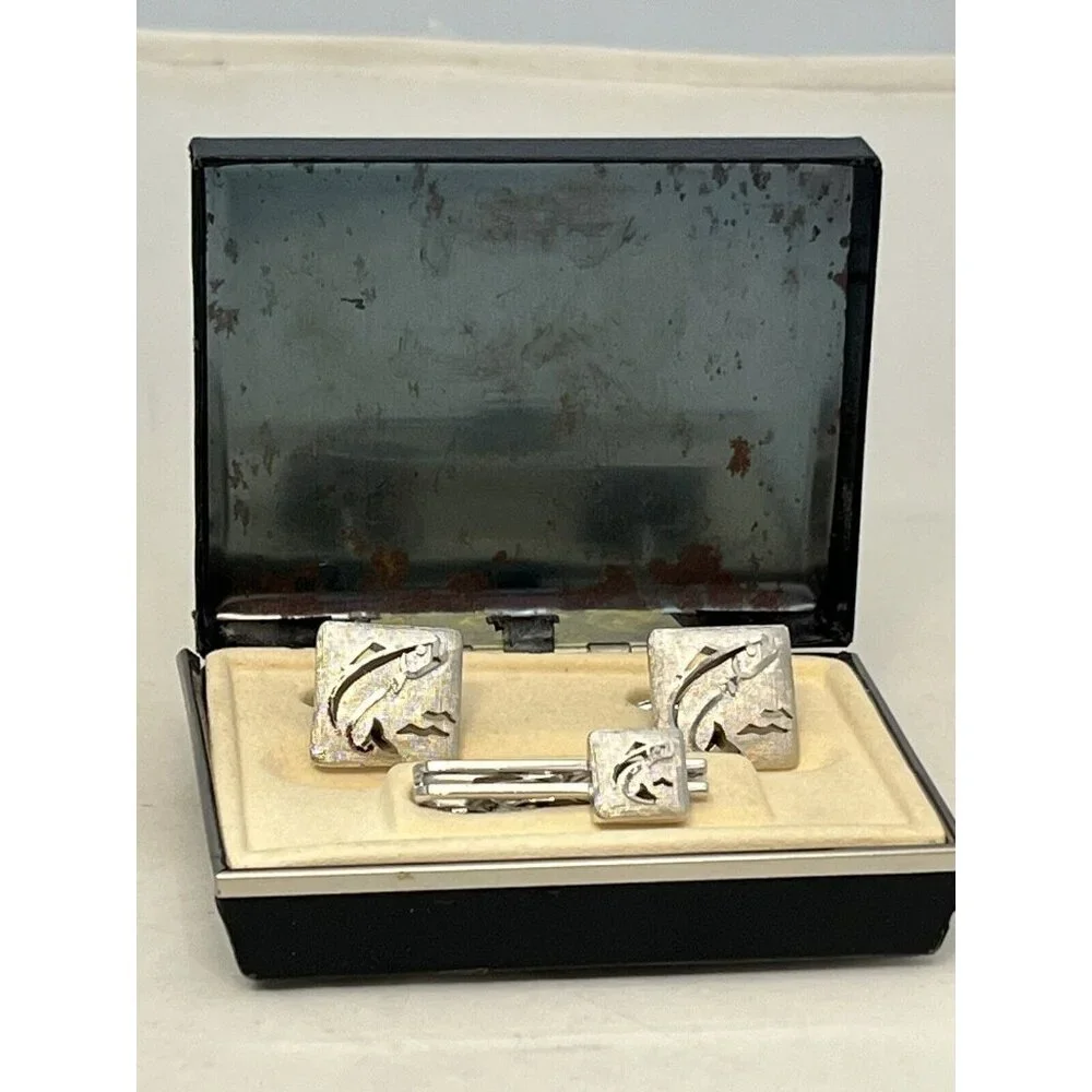 Vintage Swank Silver Fish Cuff Links And Matching Tie Clip Bar